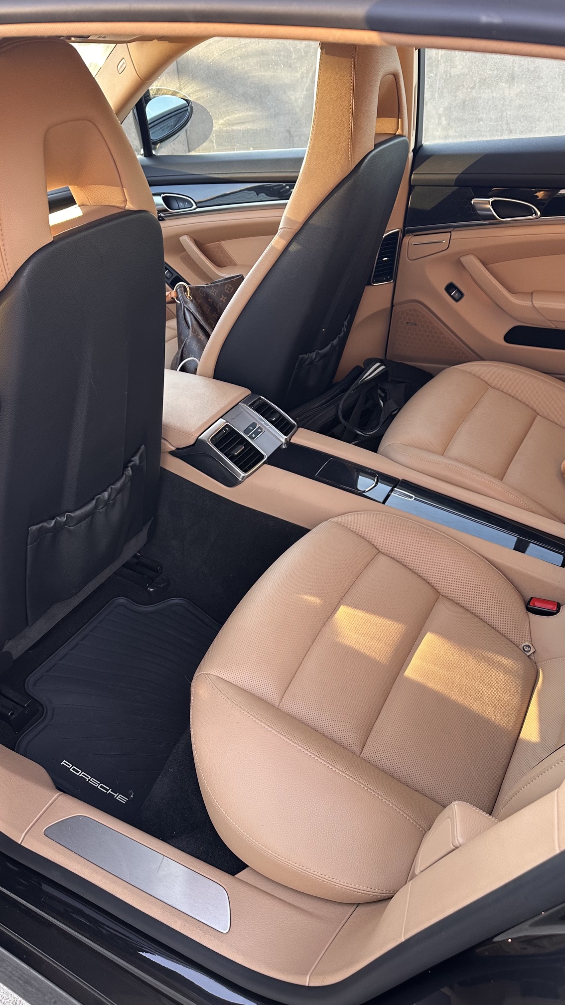 Used 2013 Porsche Panamera 4 Platinum Edition AWD/4WD image 10
