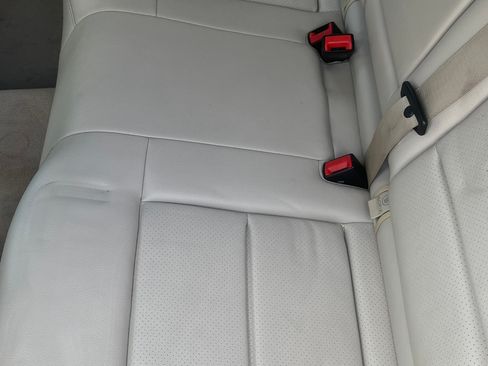 Used 2014 Mercedes-Benz E 350 Sedan image 19