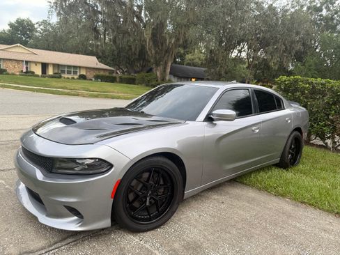 Used 2016 Dodge Charger R/T RWD image 8
