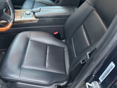 Used 2011 Mercedes-Benz E 350 4MATIC Sedan image 5