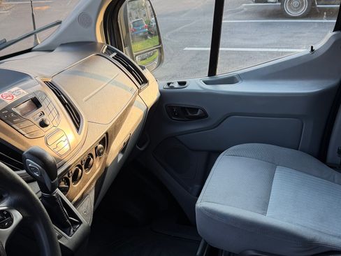Used 2019 Ford Transit 250 148 High Roof Extended RWD image 11
