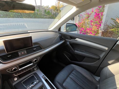 Used 2018 Audi Q5 2.0T Premium Plus w/ Premium Plus Package image 17