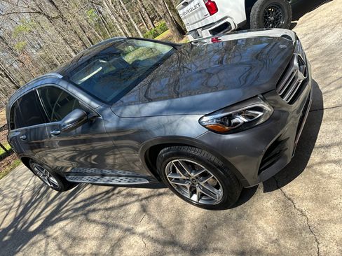 Used 2017 Mercedes-Benz GLC 300 image 2