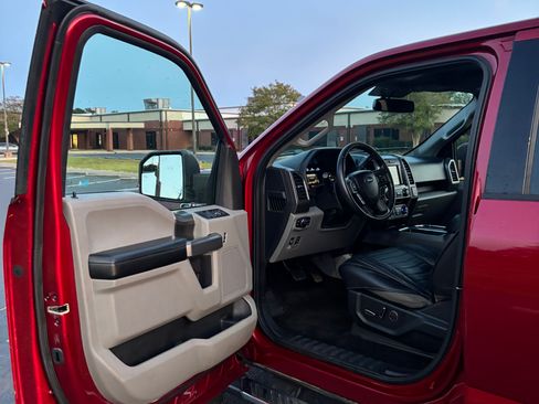 Used 2018 Ford F150 XLT w/ Equipment Group 302A Luxury image 10