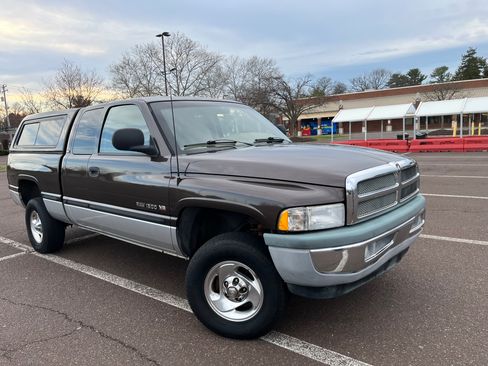 Used 1998 Dodge Ram 1500 Truck 4x4 Quad Cab image 5