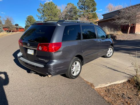 Used 2006 Toyota Sienna XLE Limited image 4