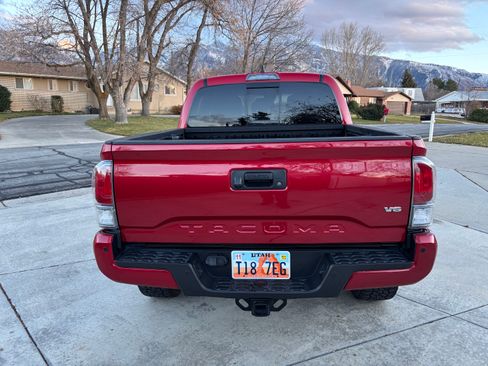 Used 2021 Toyota Tacoma 4x4 Double Cab image 12