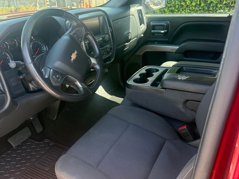 Used 2018 Chevrolet Silverado 1500 LT w/ All Star Edition image 2
