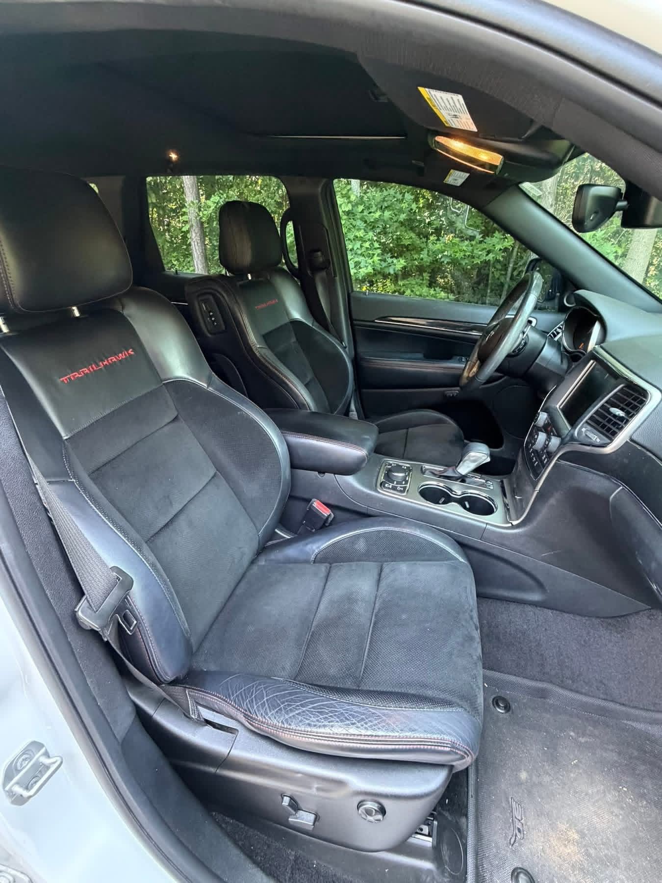 Used 2017 Jeep Grand Cherokee Trailhawk AWD/4WD image 8