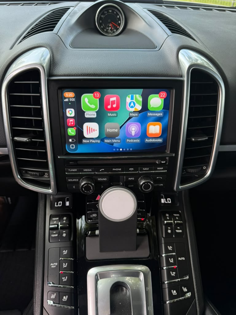 Used 2014 Porsche Cayenne Diesel Platinum Edition AWD/4WD image 25