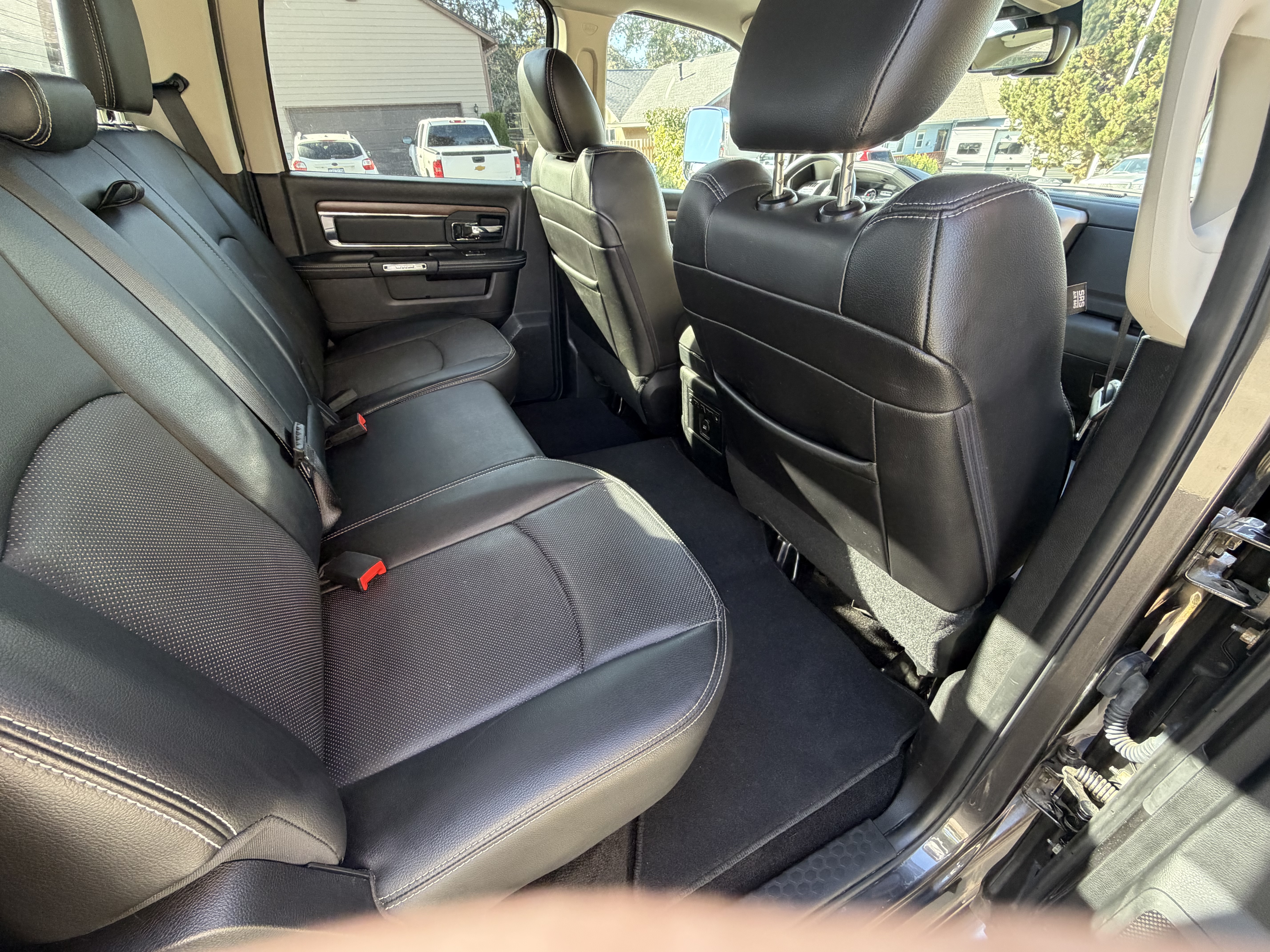 Used 2015 RAM 3500 Laramie AWD/4WD image 8