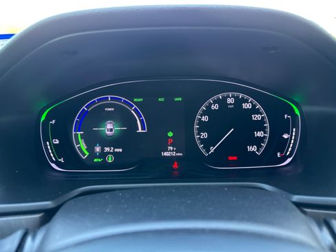 Used 2018 Honda Accord Touring image 32