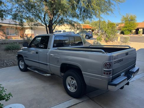 Used 2000 Dodge Ram 1500 Truck 2WD Quad Cab image 5