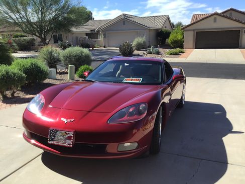 Used 2006 Chevrolet Corvette Coupe 2D w/ Preferred Equipment Group image 1