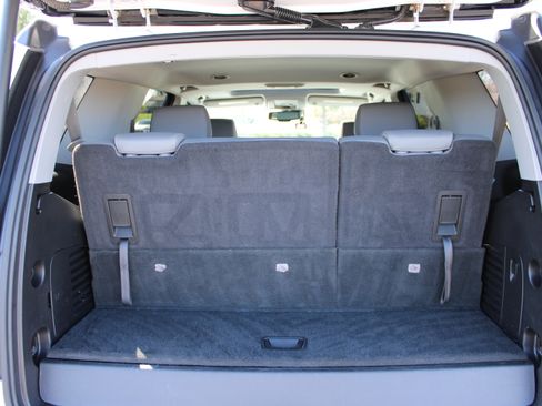 Used 2020 Chevrolet Tahoe LT image 13