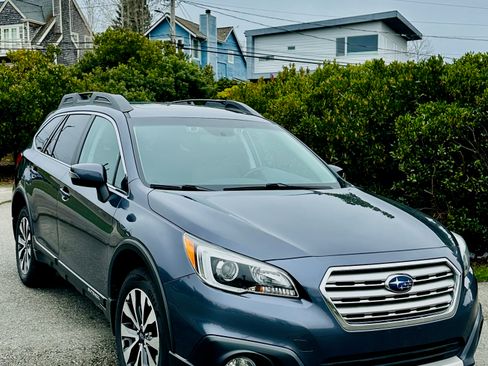 Used 2016 Subaru Outback 3.6R Limited image 2