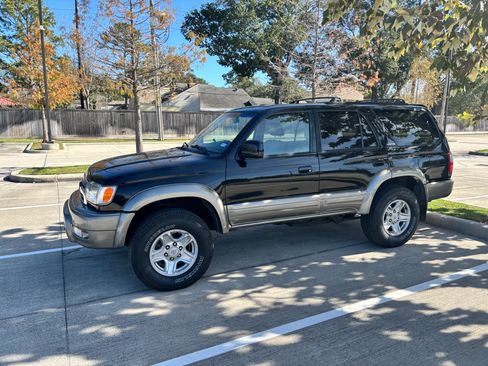 Used 1999 Toyota 4Runner Limited w/ Upgrade Value Pkg 5 AWD/4WD image 1