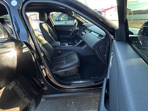 Used 2019 Land Rover Range Rover Velar S image 12