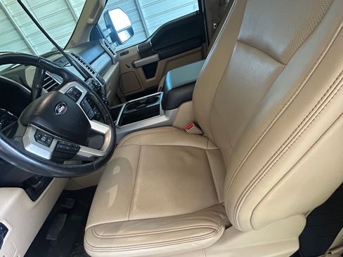 Used 2017 Ford F350 Lariat w/ Chrome Package image 6