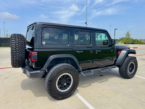 Used 2019 Jeep Wrangler Unlimited Rubicon AWD/4WD image 8