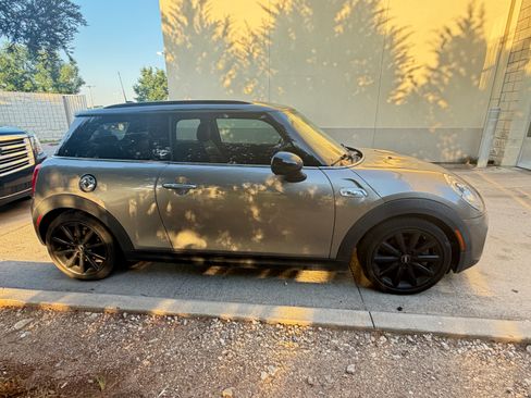 Used 2017 MINI Cooper S FWD image 6