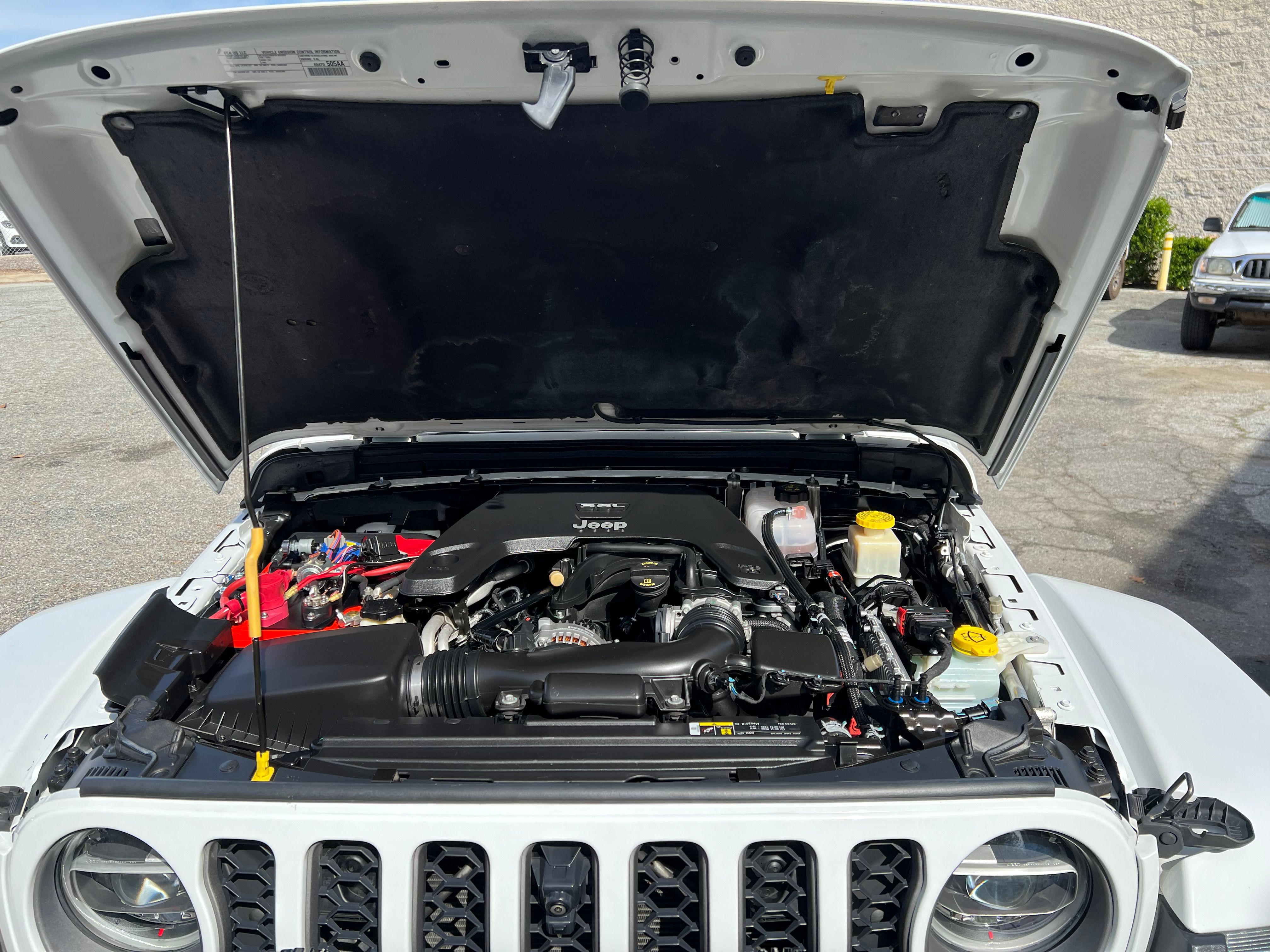 Used 2020 Jeep Gladiator Rubicon AWD/4WD image 15