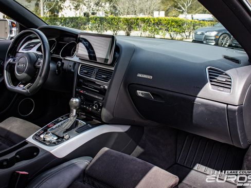 Used 2010 Audi A5 2.0T Premium image 14