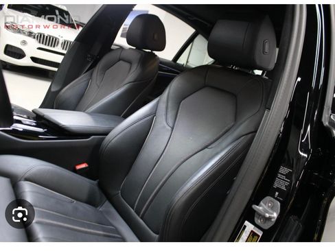 Used 2019 BMW 530i xDrive w/ M Sport Package AWD/4WD image 5