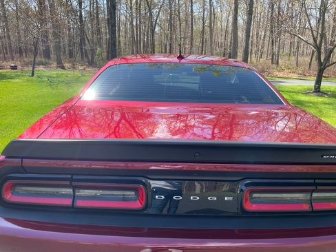 Used 2021 Dodge Challenger R/T Scat Pack RWD image 5
