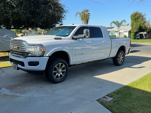 Used 2019 RAM 3500 Limited image 4