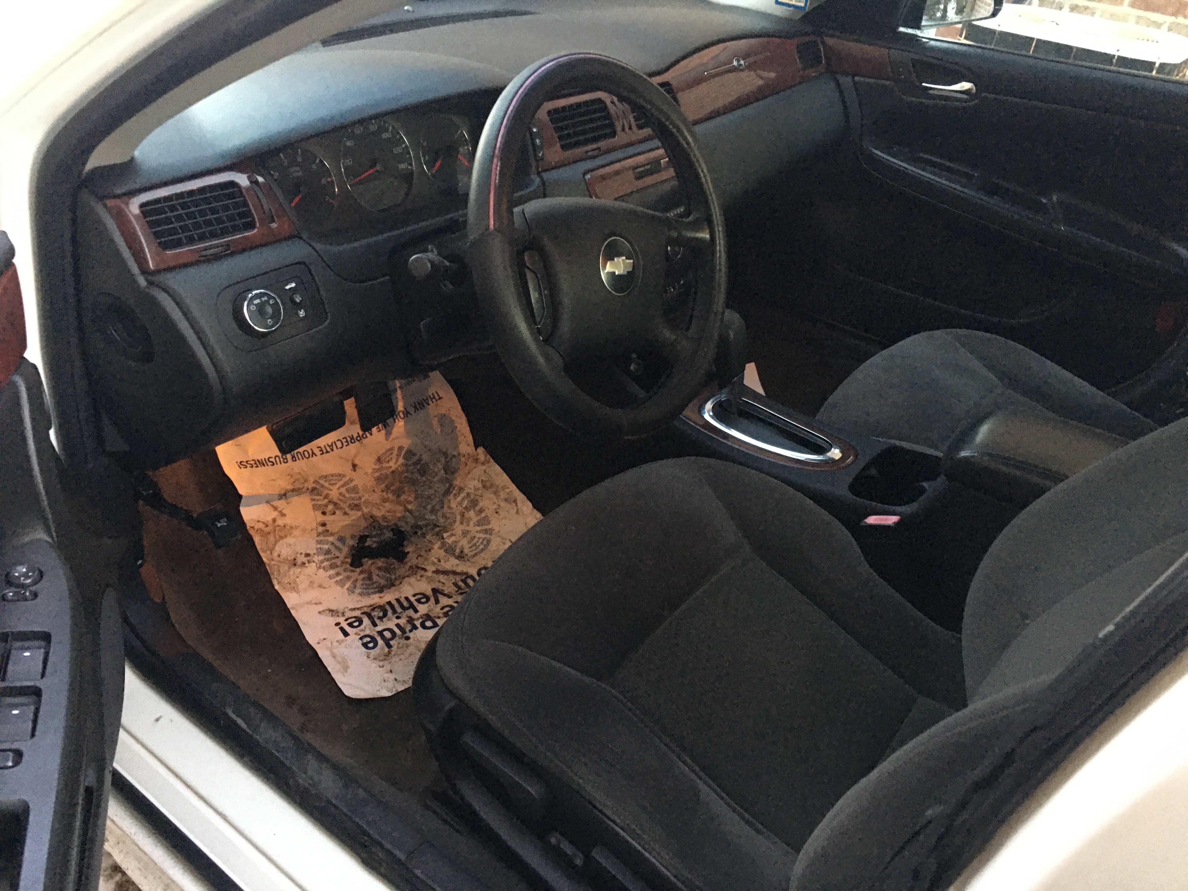 Used 2009 Chevrolet Impala LT FWD image 15