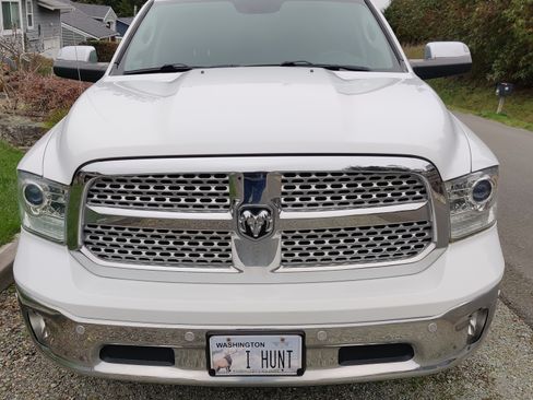 Used 2018 RAM 1500 Laramie w/ Convenience Group image 2