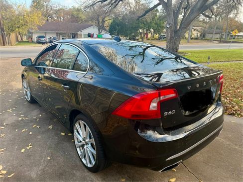 Used 2017 Volvo S60 T5 Inscription Platinum image 5