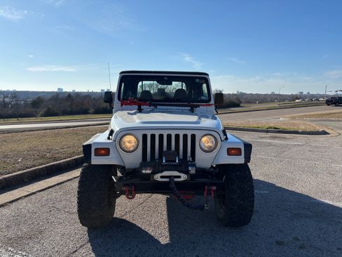 Used 1997 Jeep Wrangler Sport image 2
