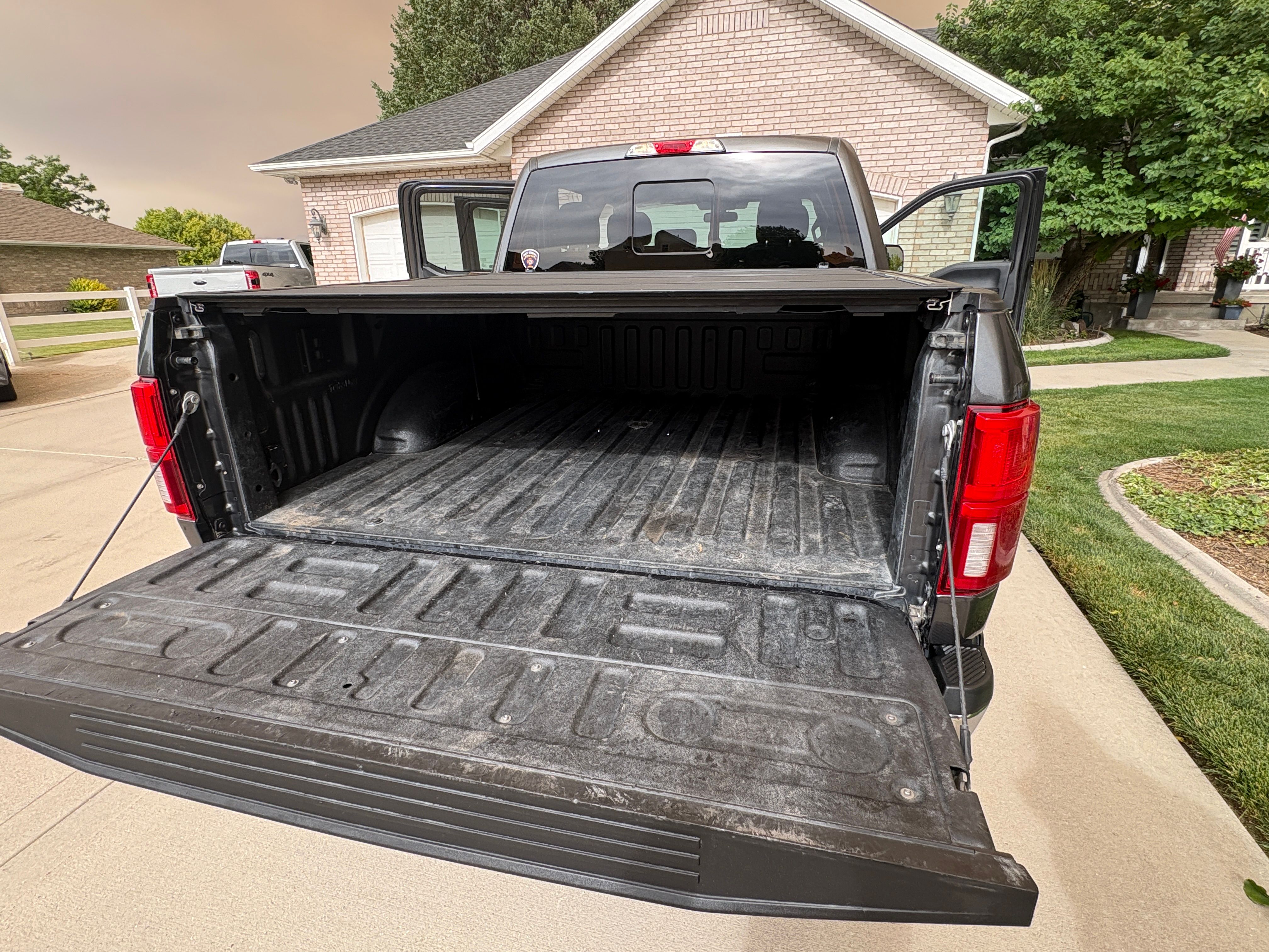 Used 2019 Ford F150 Lariat w/ Equipment Group 501A Mid AWD/4WD image 16