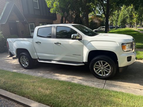 Used 2016 GMC Canyon SLT w/ Driver Alert Package AWD/4WD image 2