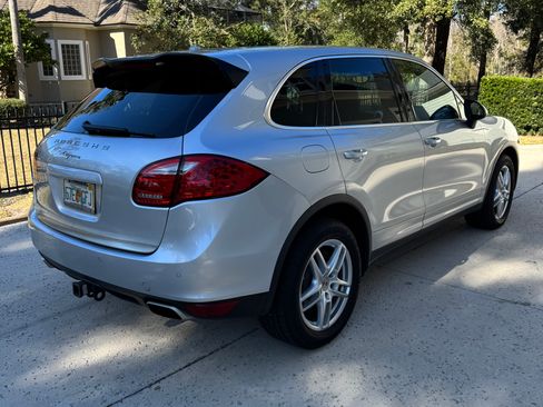 Used 2013 Porsche Cayenne image 4
