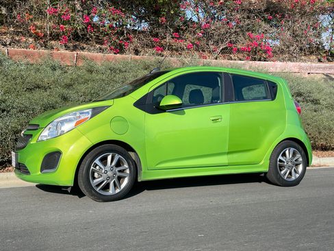 Used 2016 Chevrolet Spark LT image 1