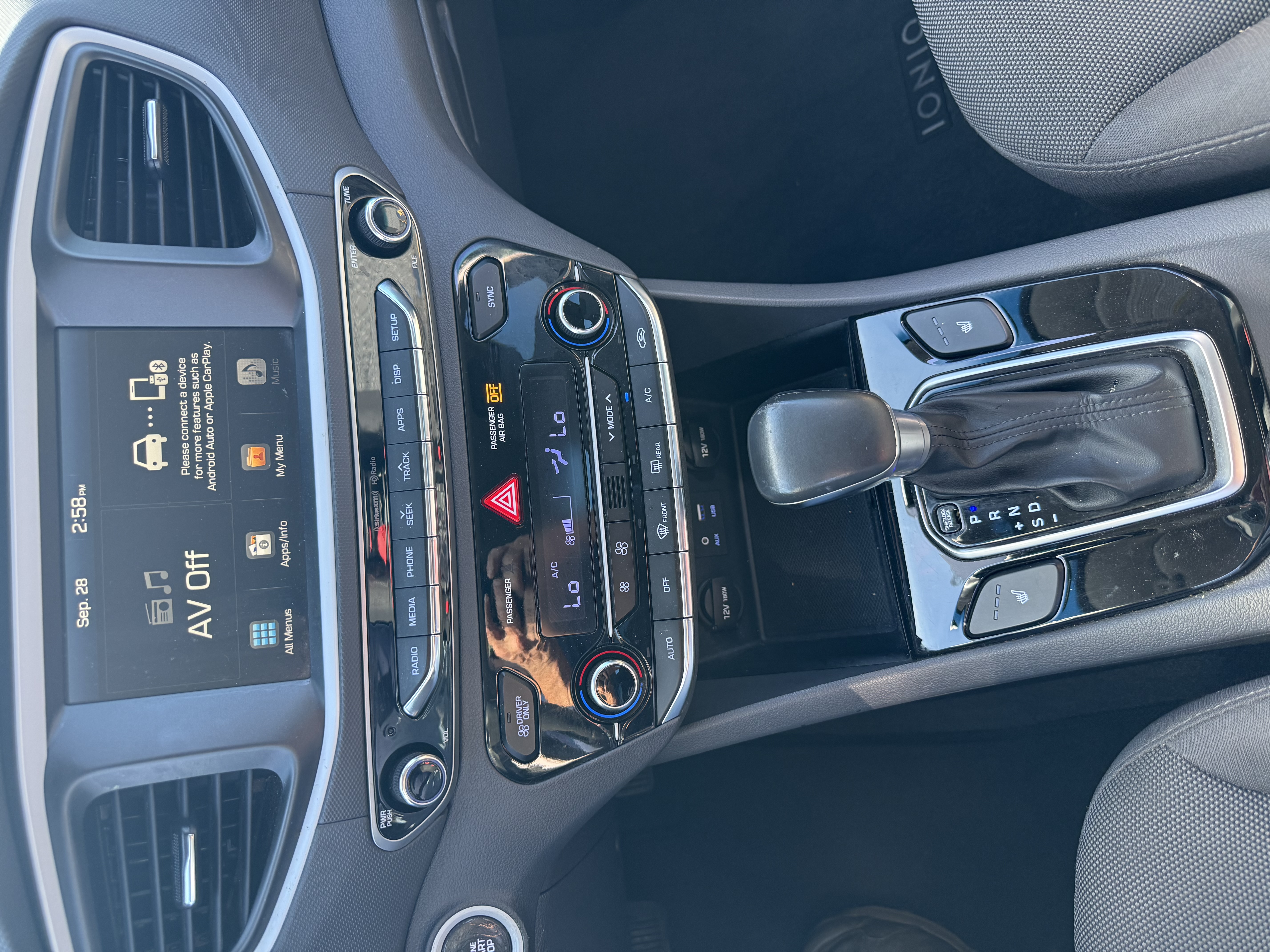 Used 2019 Hyundai Ioniq SEL FWD image 12