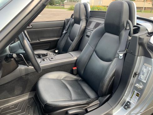 Used 2013 MAZDA MX-5 Miata Grand Touring w/ Premium Pkg RWD image 9