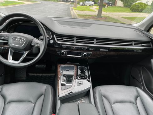 Used 2018 Audi Q7 3.0T Prestige w/ Prestige Package AWD/4WD image 11