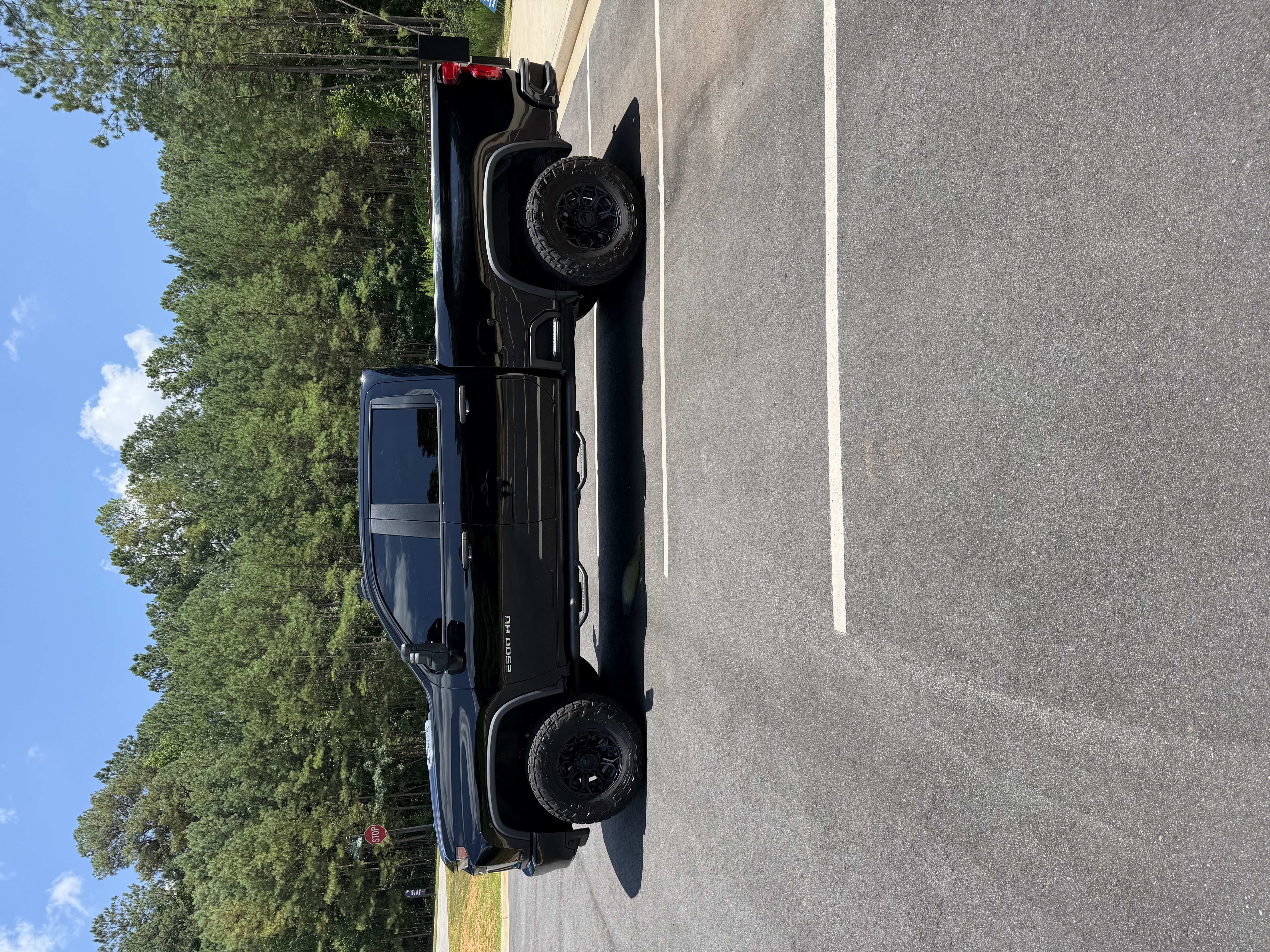 Used 2022 Chevrolet Silverado 2500 Custom w/ Custom Value Package AWD/4WD image 1