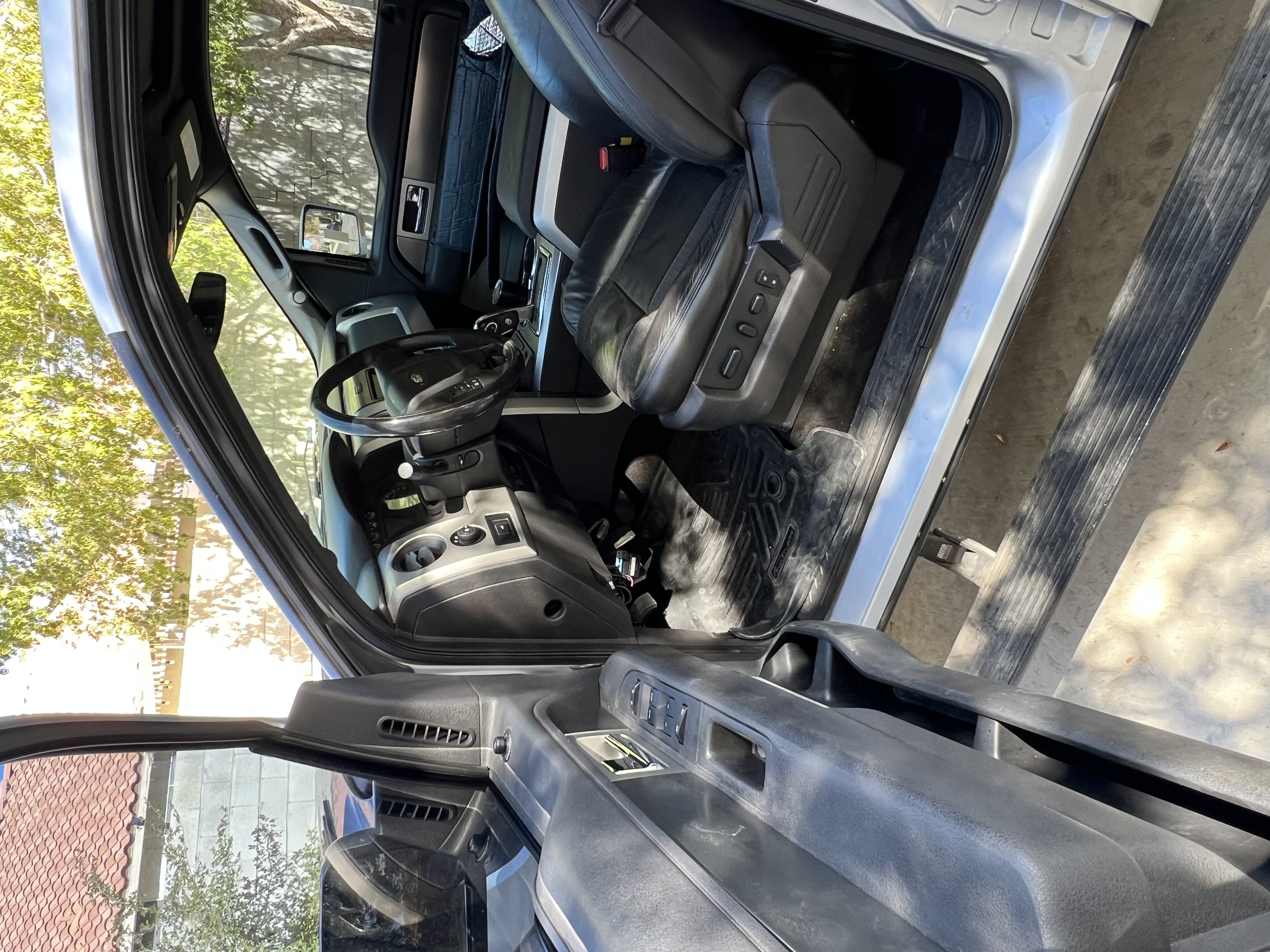 Used 2014 Ford F150 Raptor w/ Equipment Group 801A Luxury AWD/4WD image 10