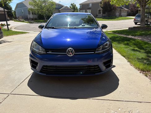 Used 2016 Volkswagen Golf 4-Door AWD/4WD image 10