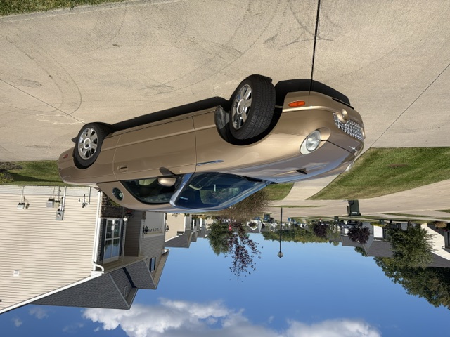 Used 2005 Ford Thunderbird RWD image 2