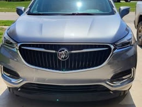 Used 2019 Buick Enclave Essence image 11