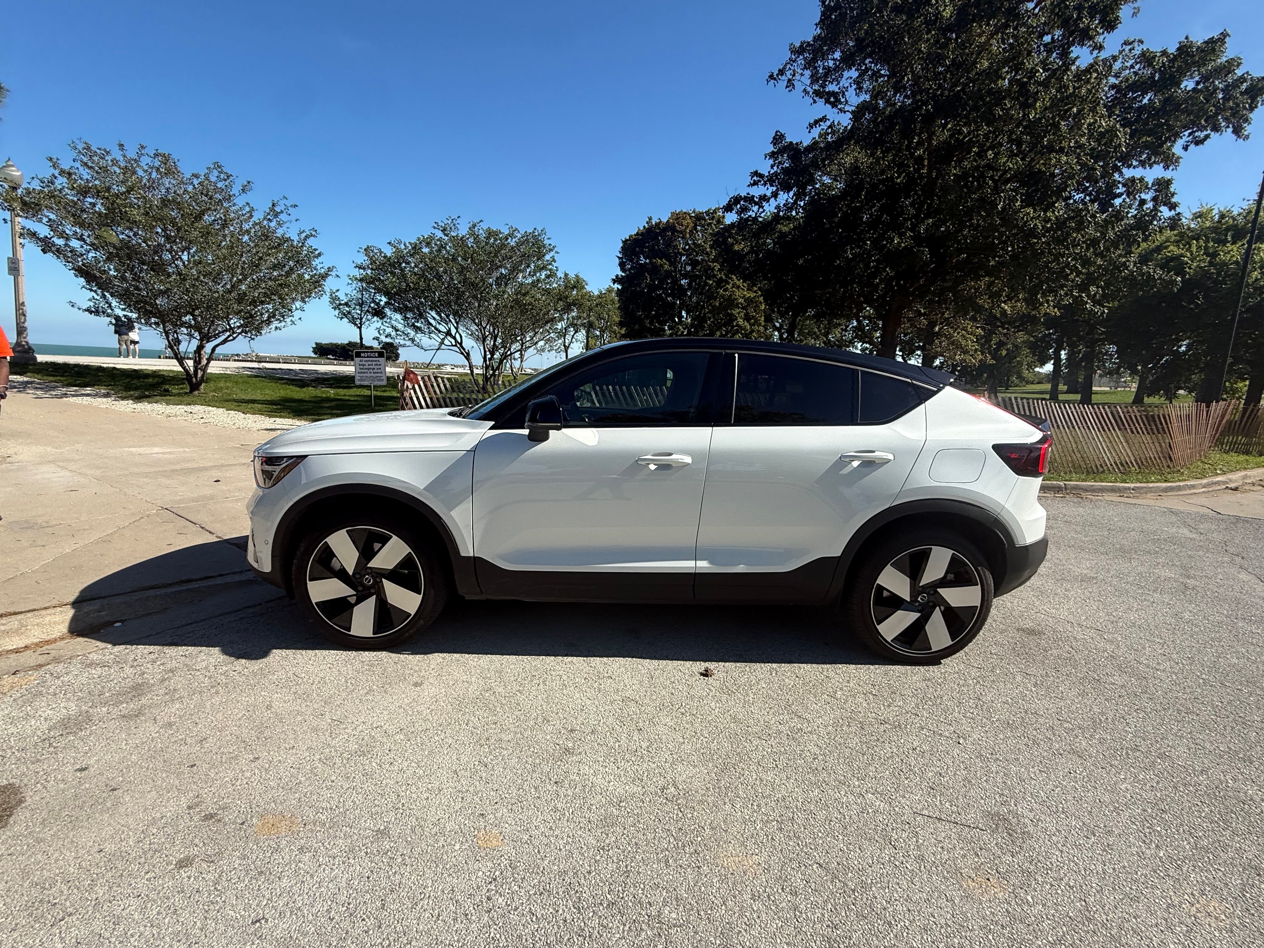 Used 2022 Volvo C40 P8 Recharge Ultimate AWD/4WD image 8