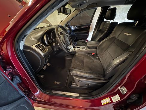 Used 2012 Jeep Grand Cherokee SRT8 w/ Luxury Group II image 27