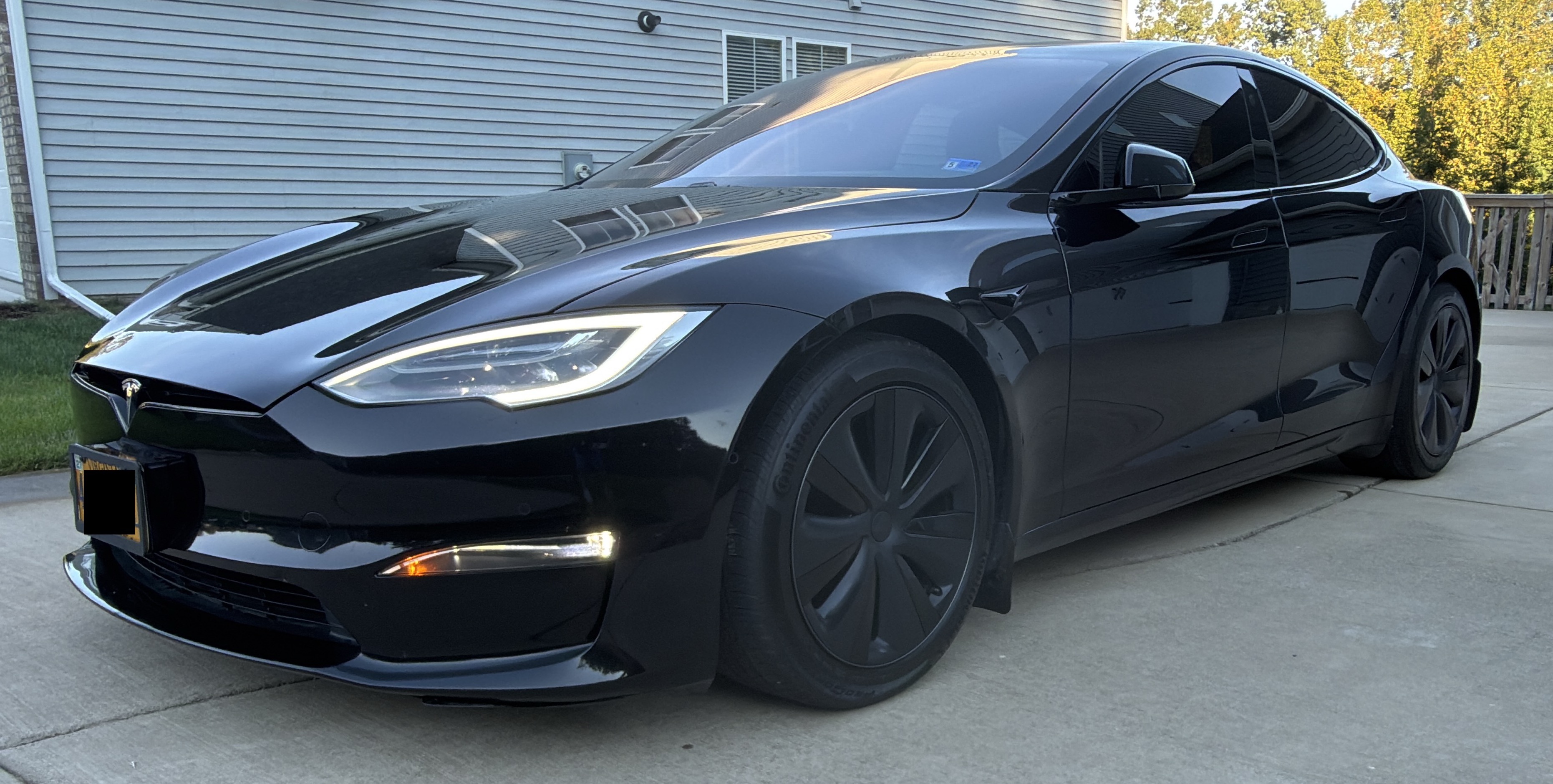 Used 2022 Tesla Model S AWD/4WD image 1
