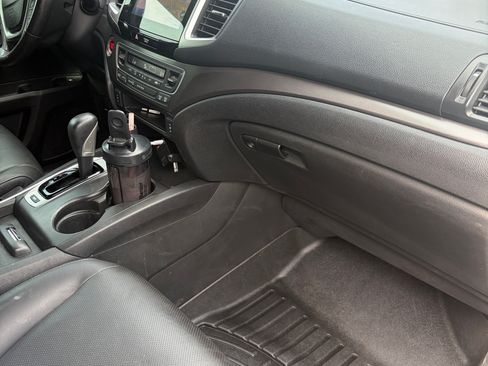 Used 2017 Honda Ridgeline RTL-T image 24